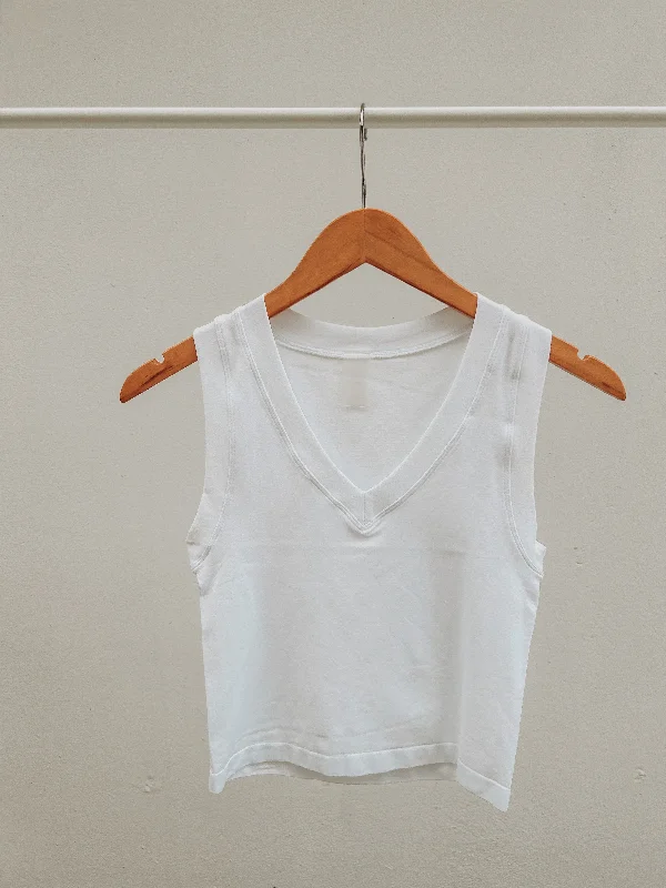 White V Basic Top